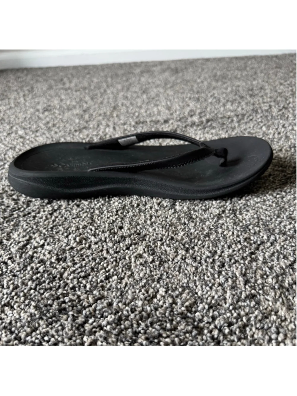 Women's Columbia Black Sandals Size 11